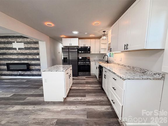 5th image of 4030 Angus Dr