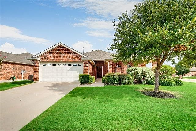 1st image of 15586 Calico Ct