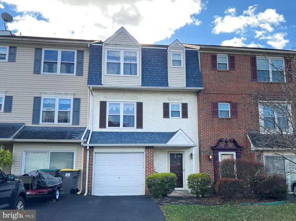 1098 Old Forge Rd, New Castle, DE 19720