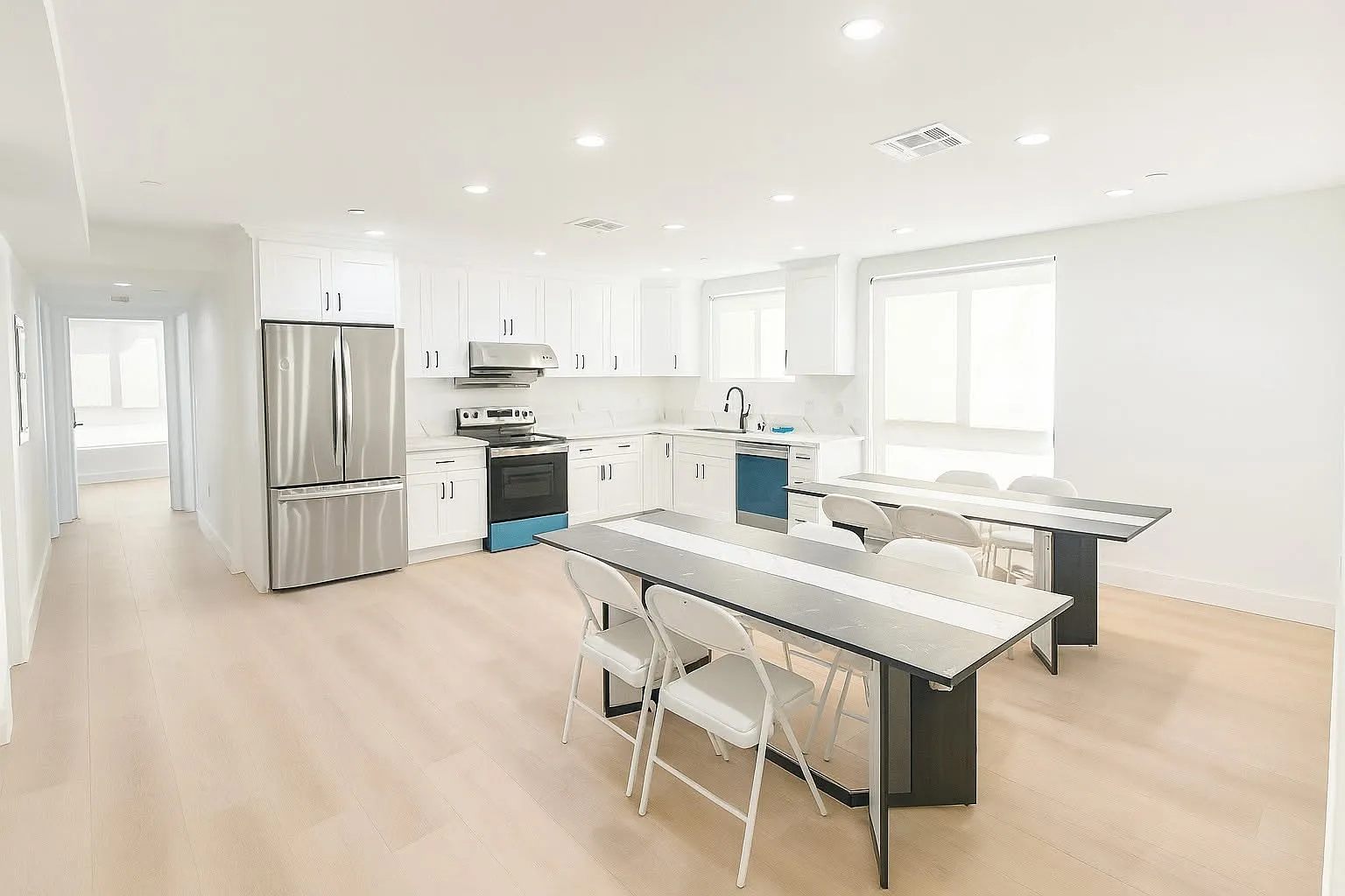 1447 W 36th Pl — Photo 1