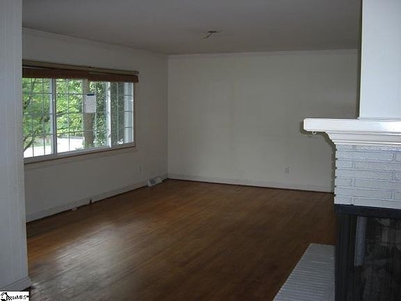 4th image of 104 Forestdale Dr