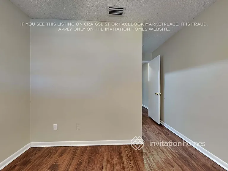 6115 Donegal E — Photo 16