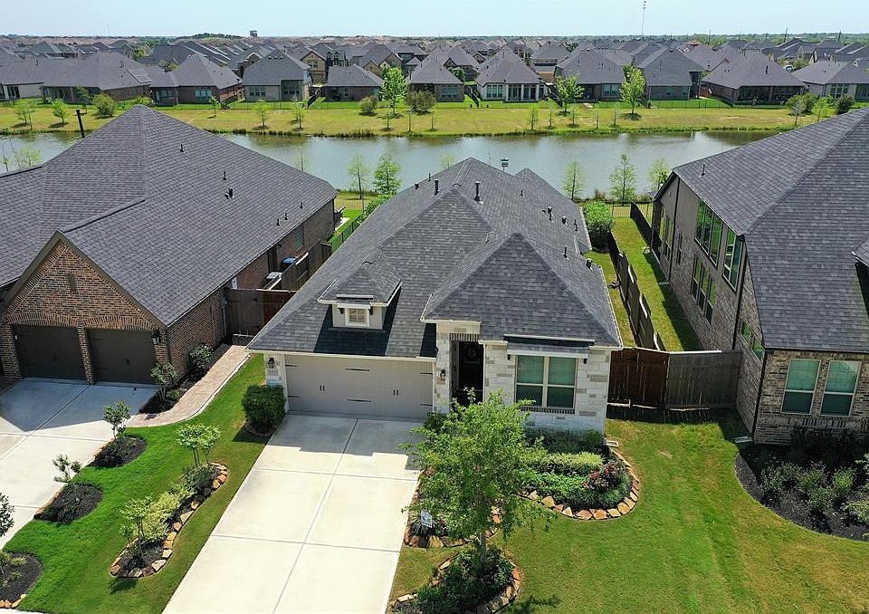 1st image of 29115 Brooks Valley Dr