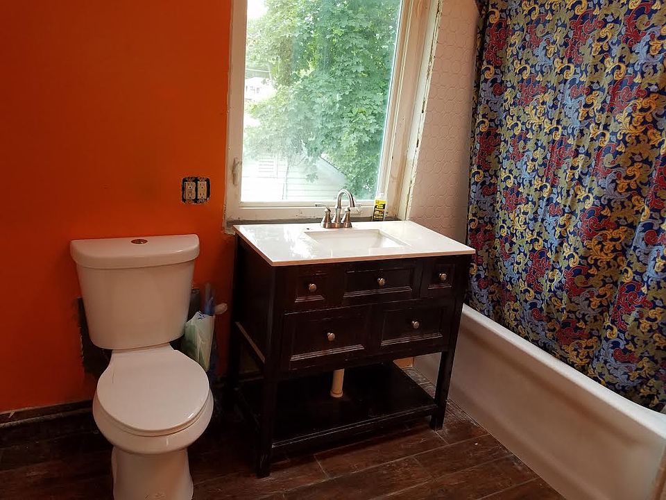 2nd image of 121 Woodycrest Dr