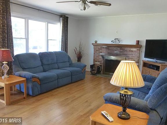 3rd image of 3908 Sugarloaf Dr