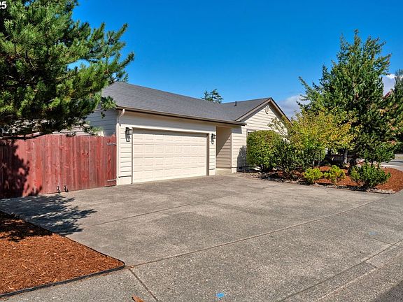 2nd image of 3925 Munsel Creek Dr