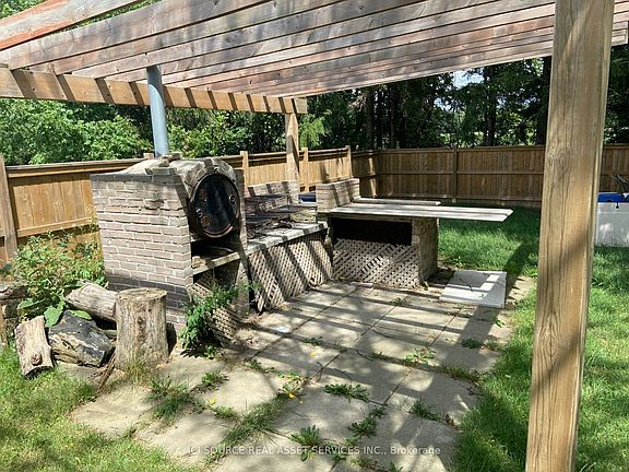 5th image of 14310 Ilderton Rd