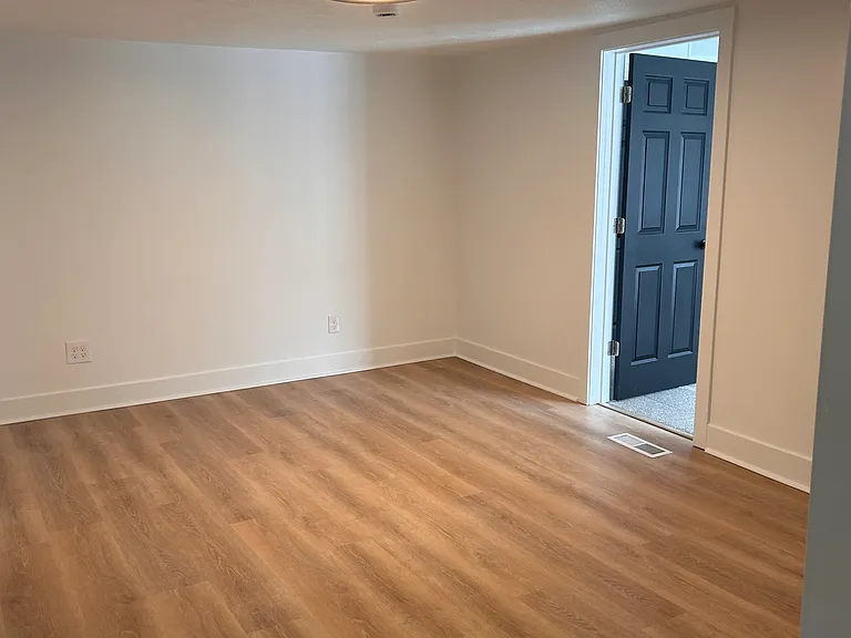 35 Mariah St — Photo 5