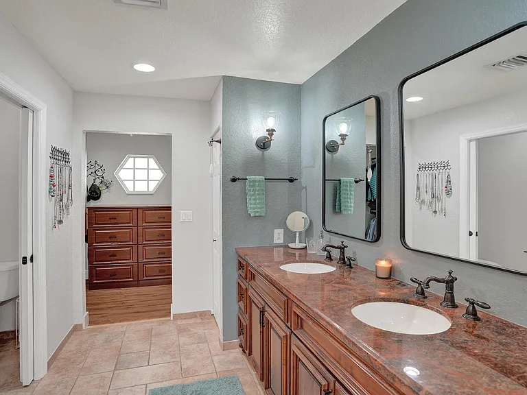 12213 Melissa Way — Photo 24