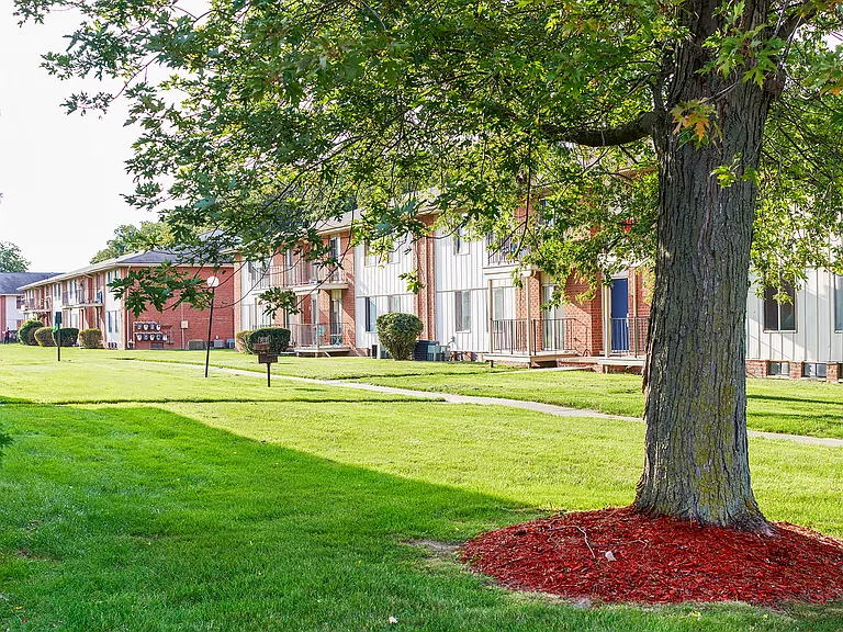 Bridgewood Apartments — Photo 13