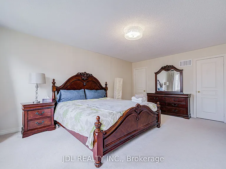 1139 Cenotaph Blvd — Photo 45