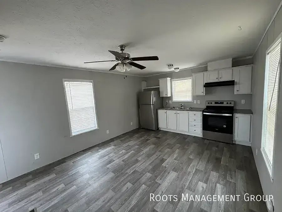 1 Bed 1 Bath Home Available for Lease at Alliance Vista MH and RV Park - Apply Now! — Photo 4