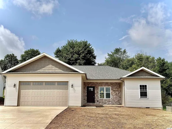 867 Fairway Dr, Howard, OH 43028