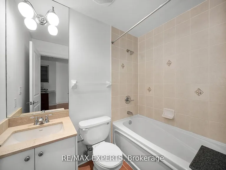 18 Yorkville Ave S #903 — Photo 10