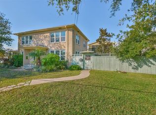 1122 45th St, Galveston, TX 77550