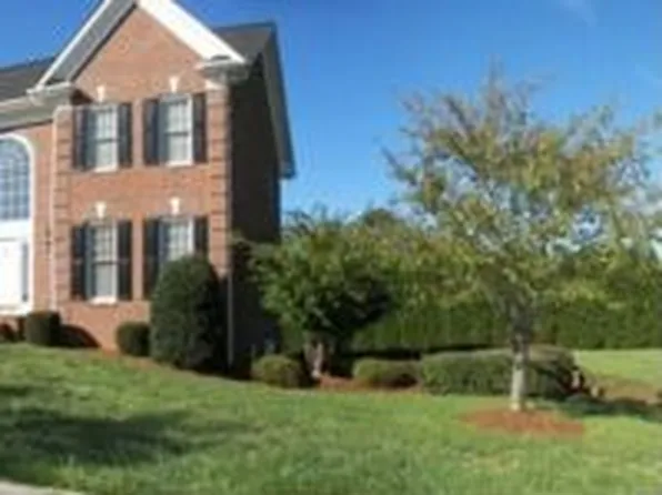 2102 Sipe Rd, Hickory, NC 28613