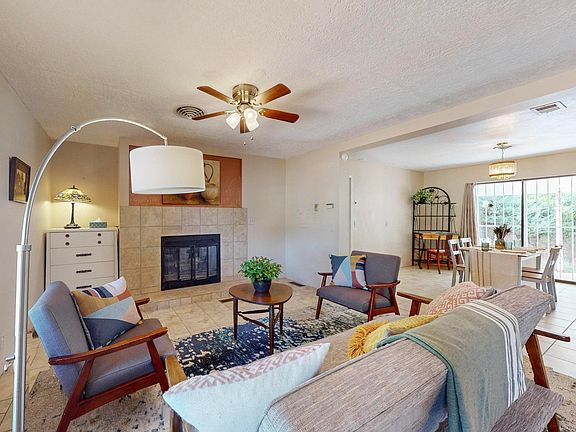 5th image of 7816 Joy Pl NE