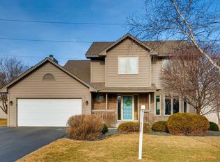 9661 Rosewood Ln N, Maple Grove, MN 55369