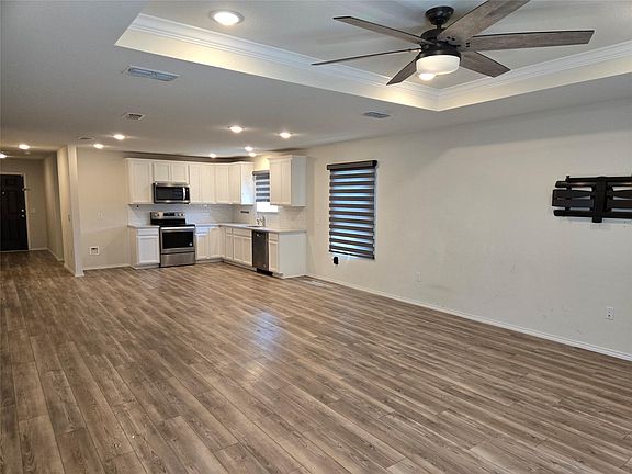3rd image of 1126 Ainsley Ln