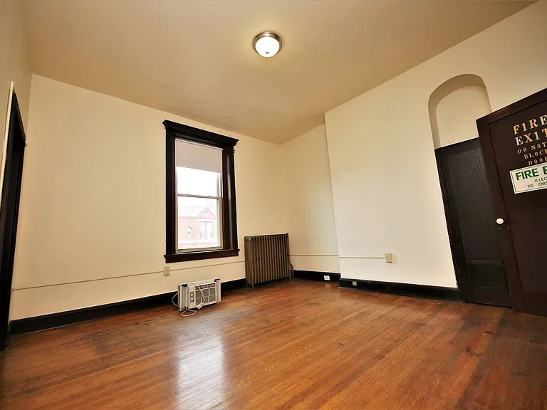 2125 Saint Paul St — Photo 14
