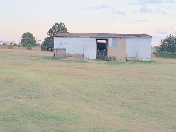 4th image of 105 Tony Dr