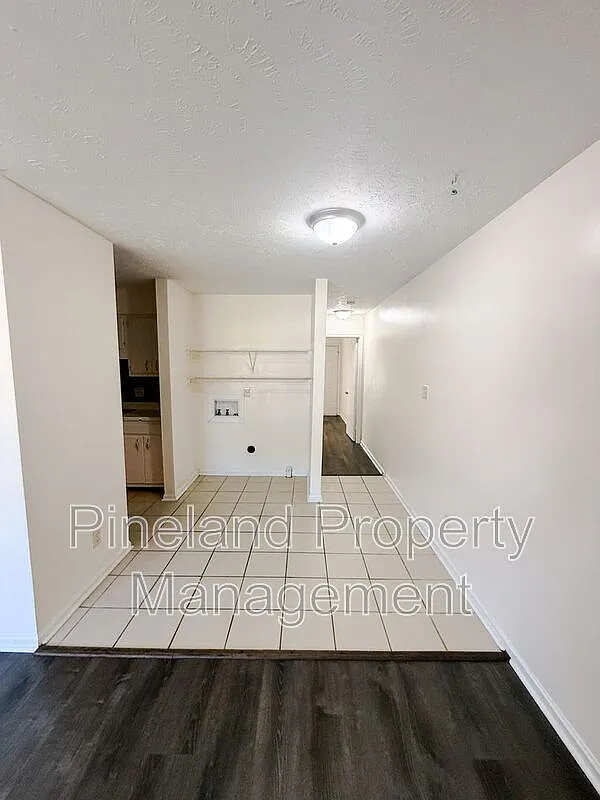 1 bed, 1.0 bath, $755 — Photo 4