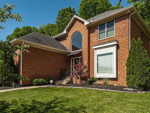 4th image of 2708 N Highlands Dr