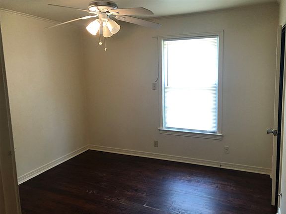 5th image of 2579 Broadway Dr