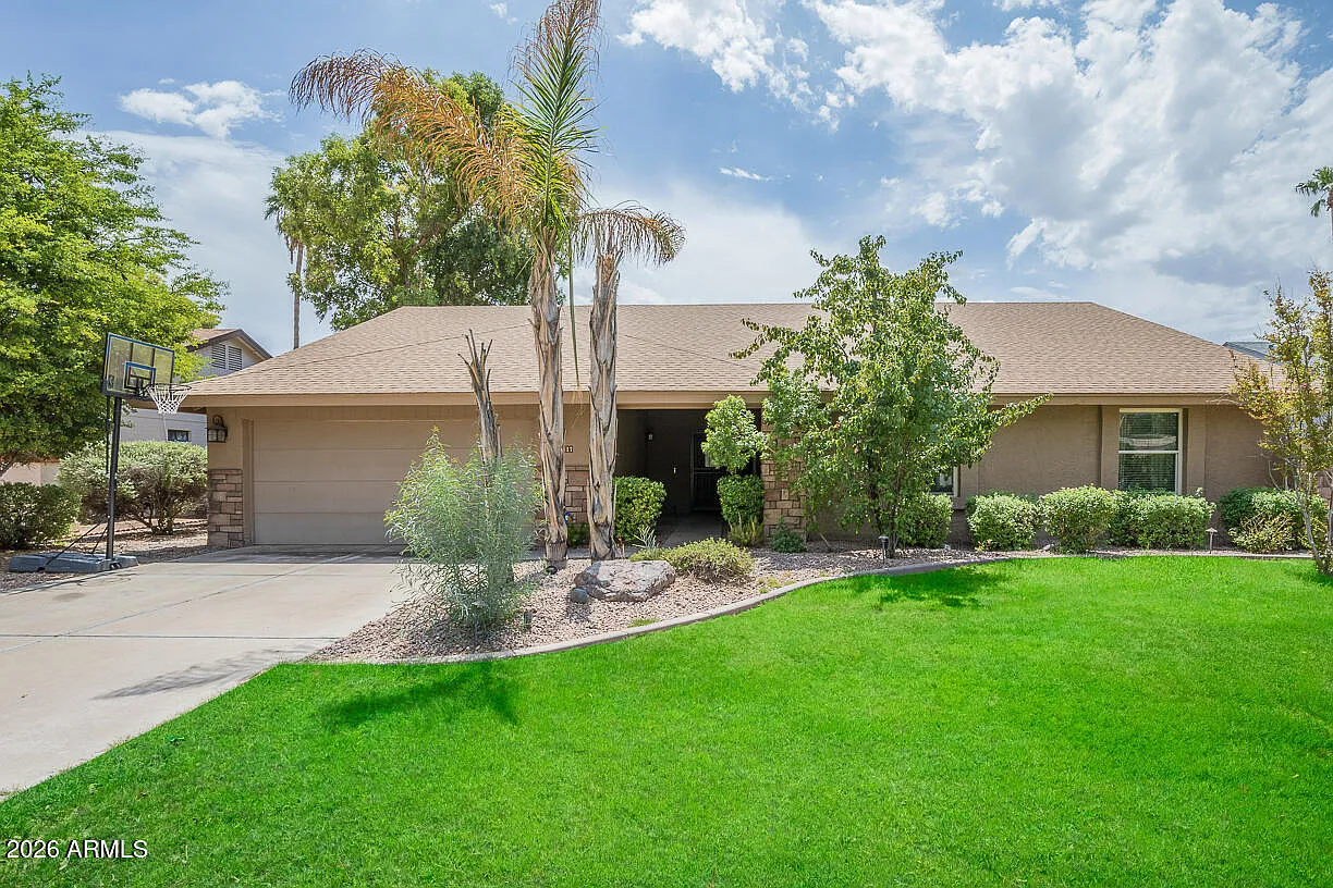 4 bed, 2.0 bath, 2231 sqft, $4,050 — Photo 1