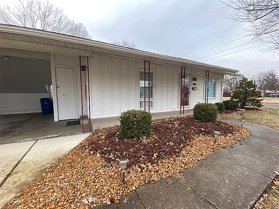 3rd image of 3041 Ash Ave