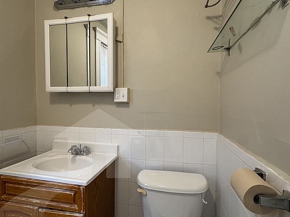 5th image of 8 Craigie Cir #2EF