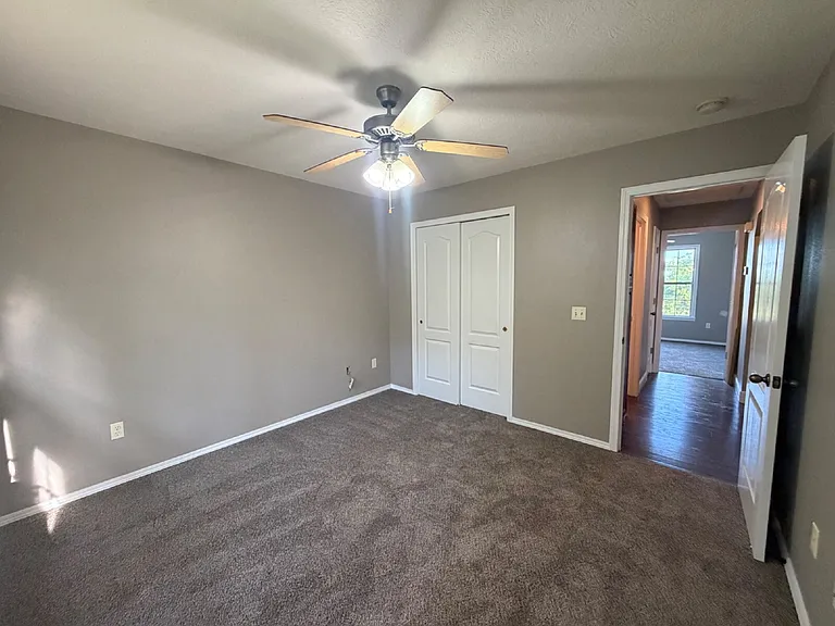 260 Roundhill Rd — Photo 18