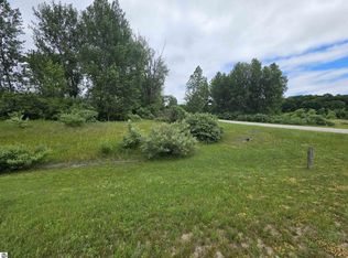 1501 S Montmorency Ln, Suttons Bay, MI 49682