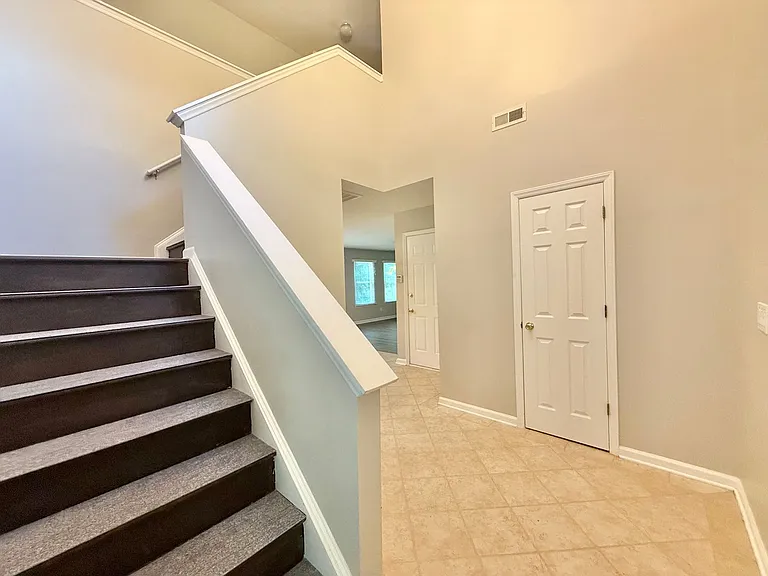 301 Siena Dr — Photo 3