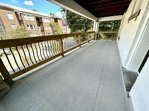 2nd image of 907 E 39th St #907