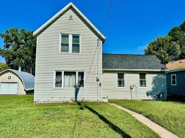 818 E Washington St, Durand, WI 54736