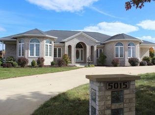 5015 Old Farm Rd, Racine, WI 53402