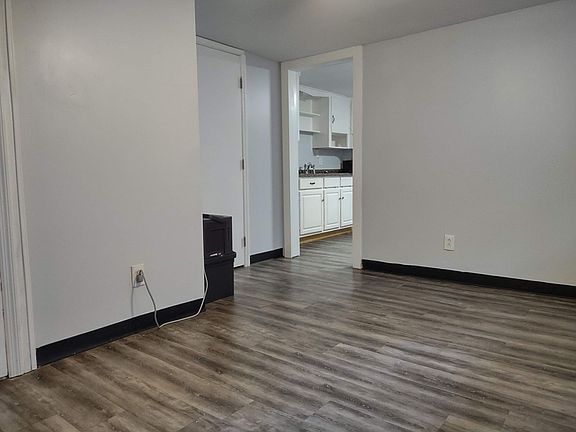 5th image of 407 W Main St #3