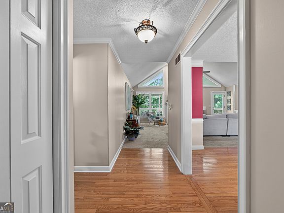 4th image of 4790 Meadowlark Dr SE