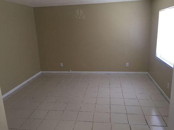 4th image of 9512 N 13th St