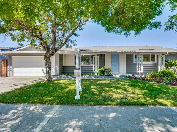10211 E Estates Dr, Cupertino, CA 95014