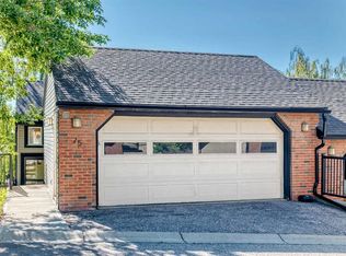448 W Strathcona Dr SW #25, Calgary, AB T3H 1M3