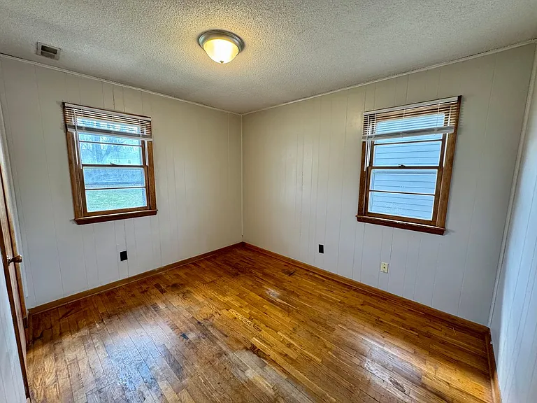 420 Jackson St. — Photo 23