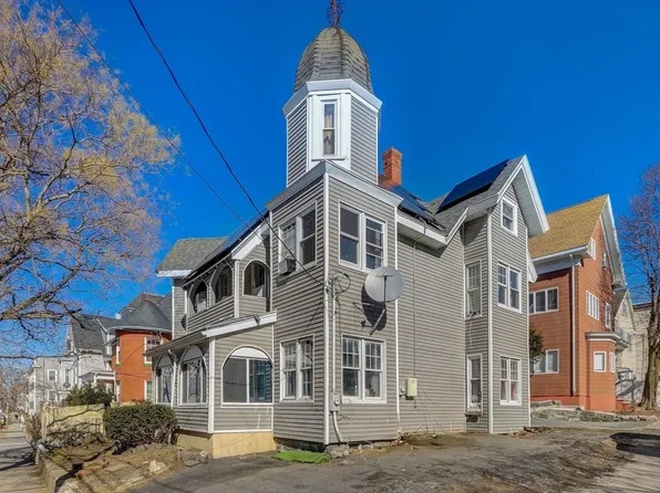 72 Newhall St, Lynn, MA 01902