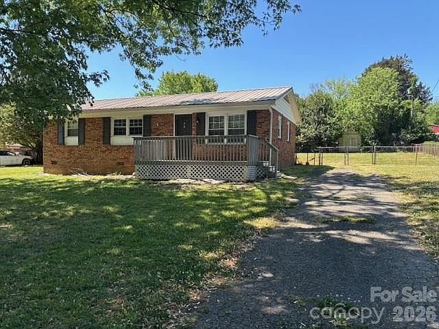1st image of 4411 Ginger Dr