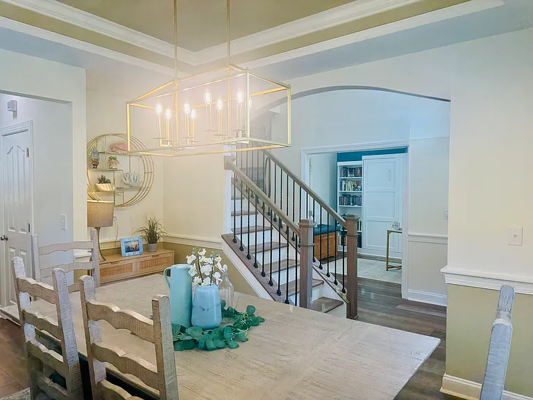 15706 Seafield Ln — Photo 3