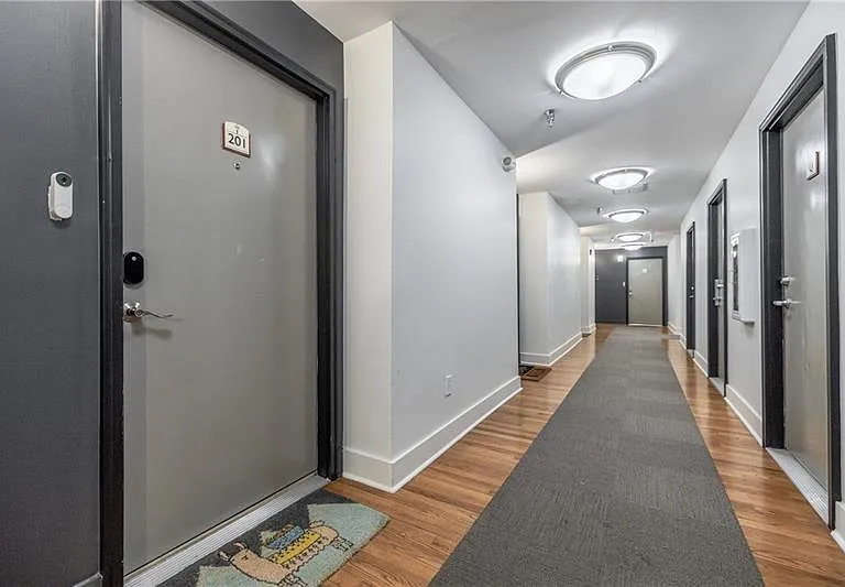 1221 Caroline St NE #201 — Photo 27