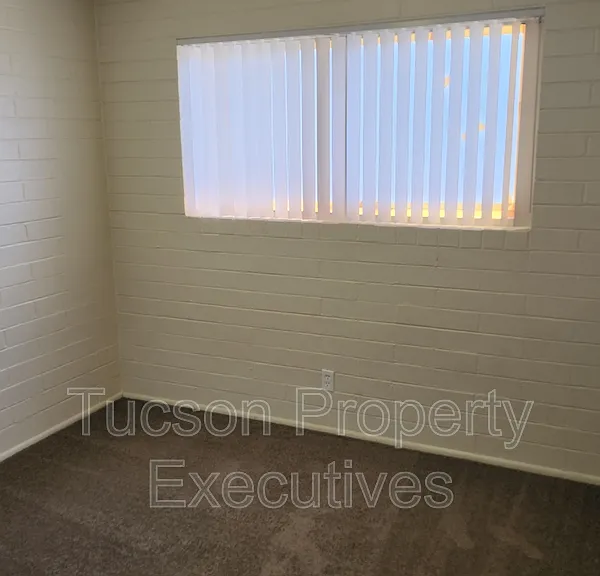 3131 N Treat Ave E — Photo 13