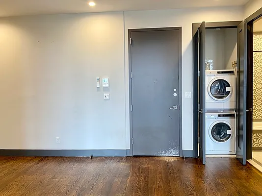 Rented by Hagstrom Management Inc | media 31