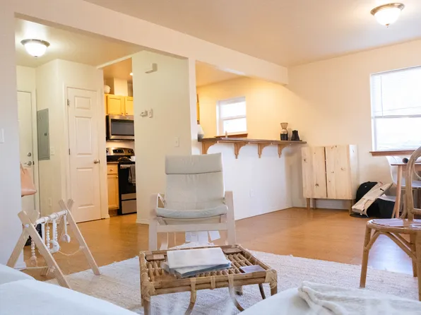 1806 Texas St, Bellingham, WA 98229